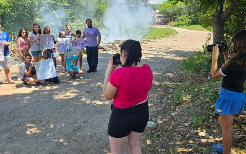 Alunas da oficina de Fotografia registraram imagens do protesto visual