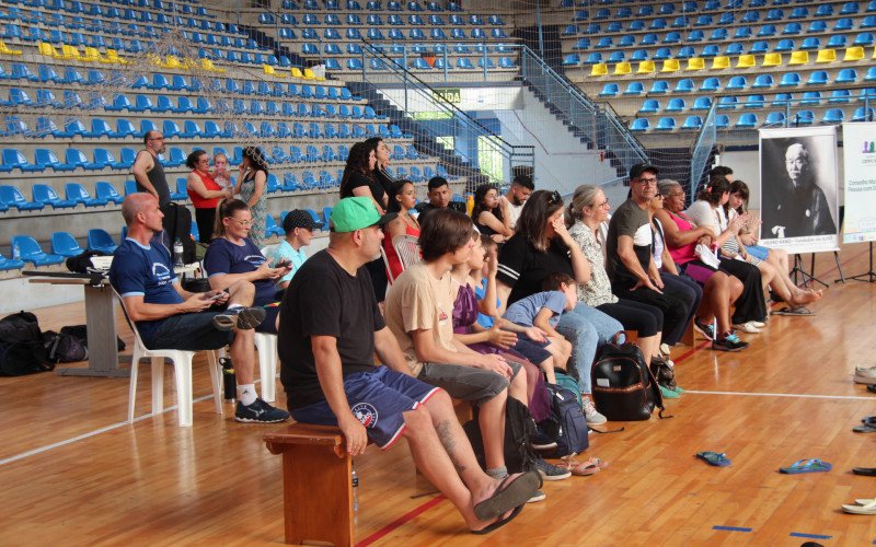 Evento reuniu a comunidade no Ginásio do CEI