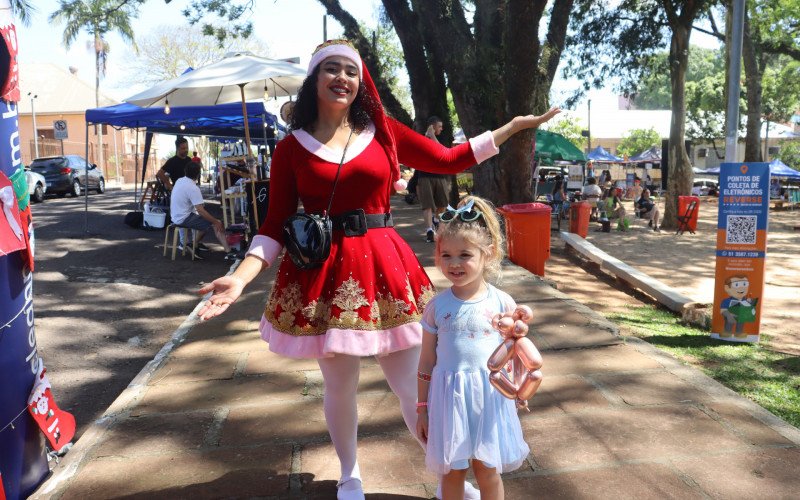 Antonella ganhou um ursinho de balão da Mamãe Noel | abc+