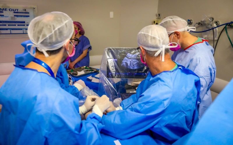 Feto passou por cirurgia cardíaca no dia 29 de outubro no Hospital Moinhos de Vento | abc+