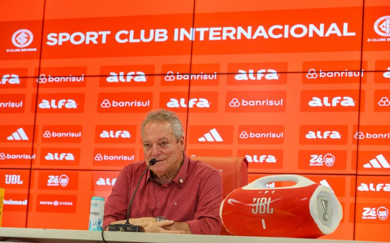 Abel Braga concedeu entrevista coletiva neste domingo (30) | abc+