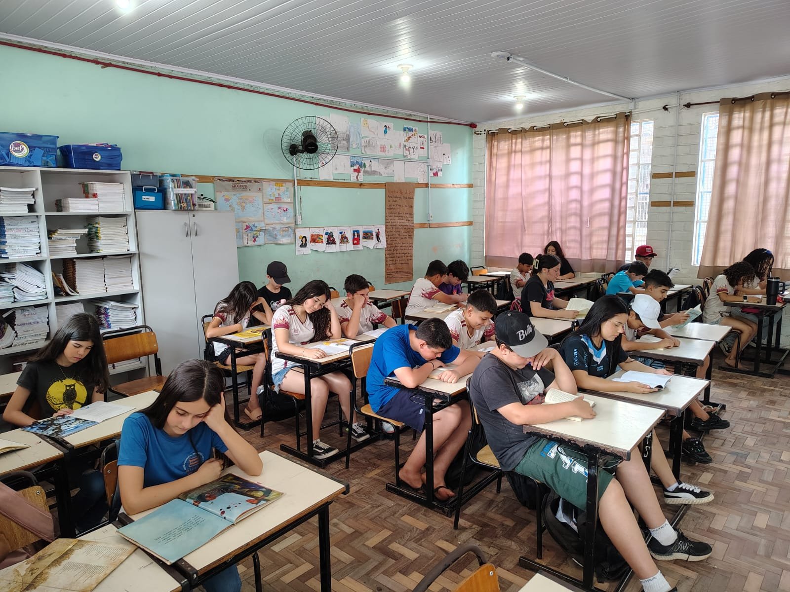 Todos os dias, os alunos têm momento de leitura | abc+