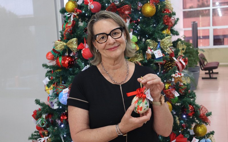 Secretária Mara