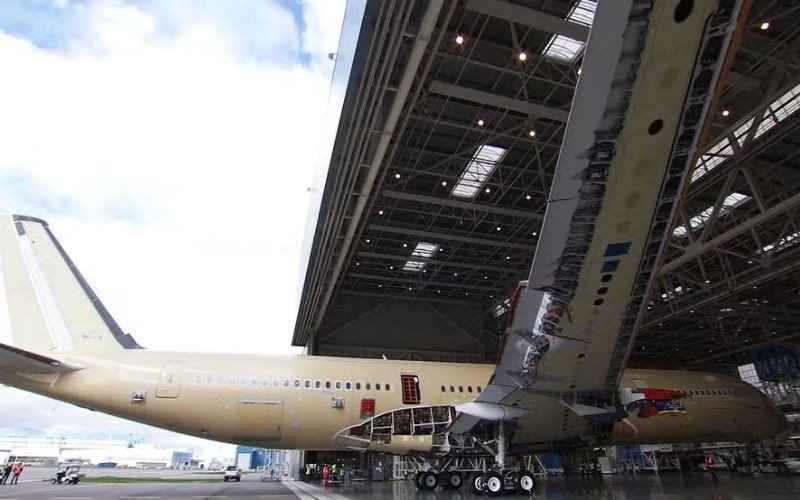 Airbus A350-1000ULR