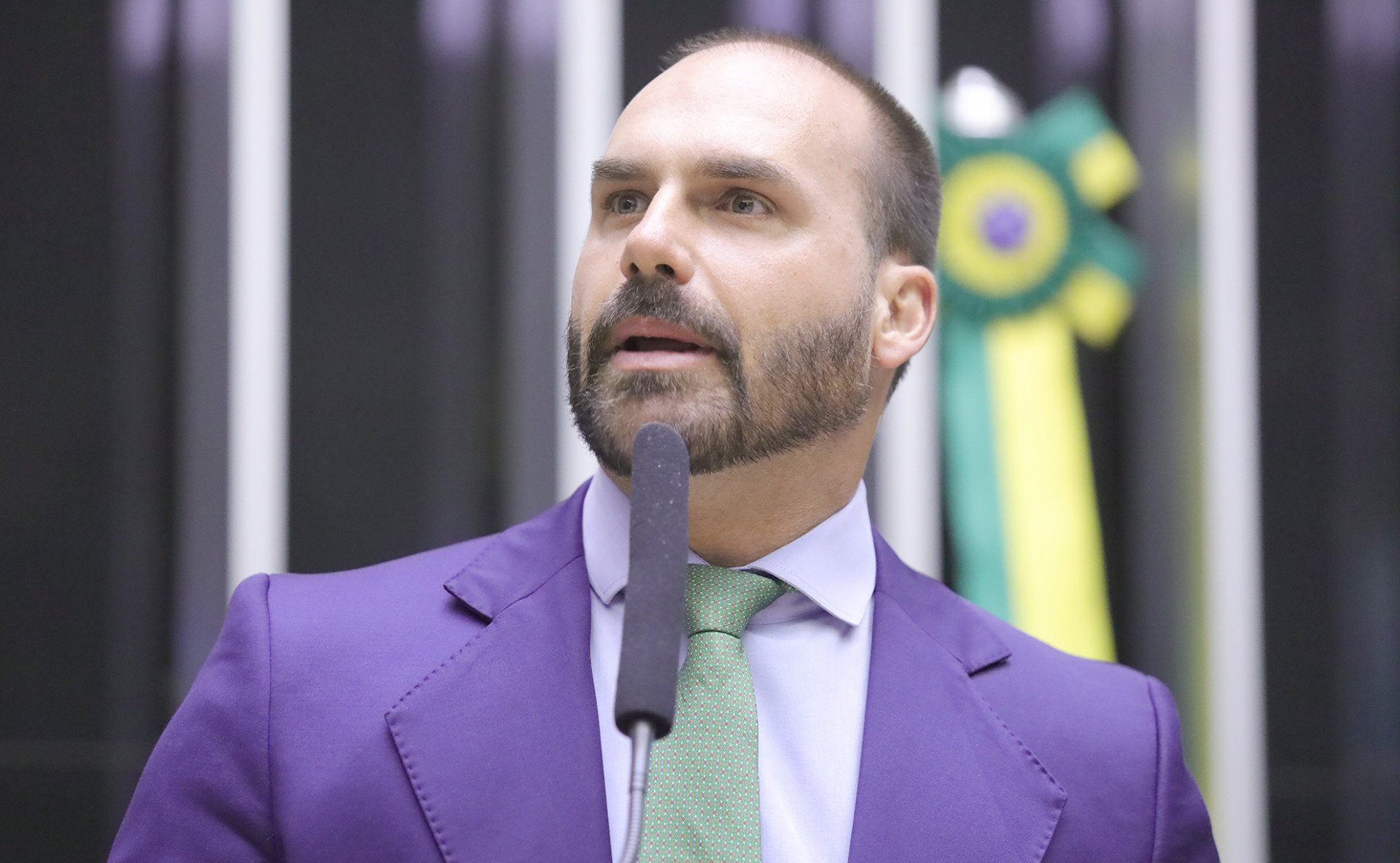 Fundo de advogado e aliado de Eduardo Bolsonaro comprou casa em cidade em que ele vive nos EUA
