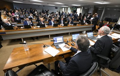 Senado aprova aumento da tributação de fintechs, bets e JCP; projeto vai à Câmara