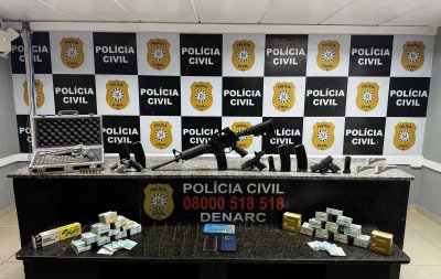 Polícia Civil prende dois homens, apreende fuzil e R$ 200 mil em dinheiro durante batida em Canoas