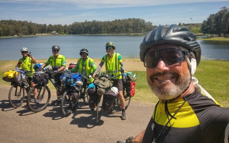Grupo de cinco amigos viajam de bicicleta de Canoas até o Chile | abc+