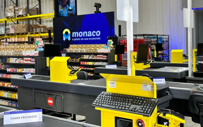 Pré-inauguração do Mônaco Atacado