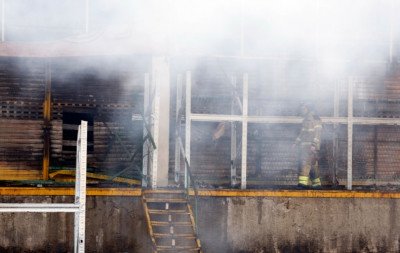 Ceasa informa que 28 lojas foram destruídas pelo incêndio no RJ