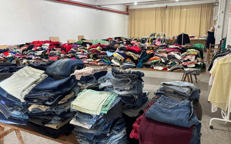 Roupas já arrecadadas para o Brechó de Natal