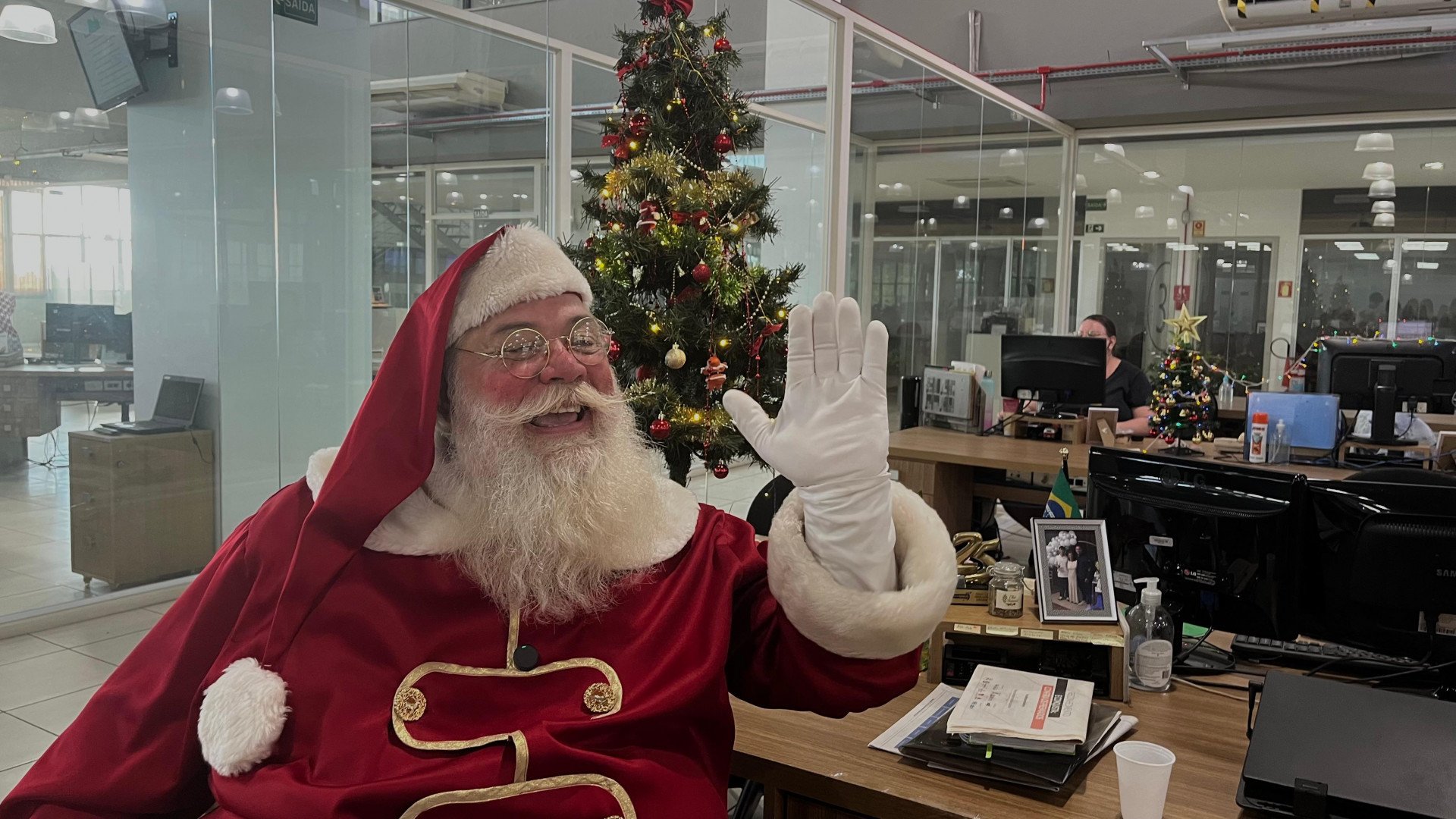 Papai Noel esteve no Grupo Sinos para divulgar o evento | abc+