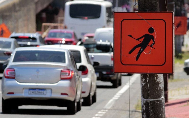 04/12/25 BR 116 - OBRAS VIADUTO DA BOQUEIRÃO - CANOAS | abc+