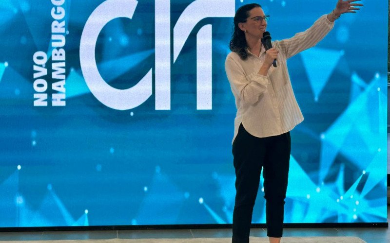 Secretária Daiana Monzon em evento no CIT | abc+