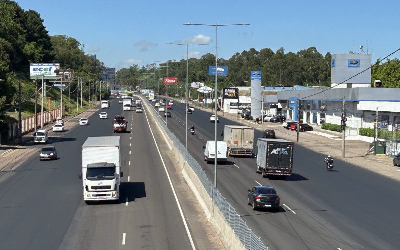 Má sinalização após a implementação da terceira faixa na BR-116 é constantemente alvo de críticas por parte dos motoristras | abc+