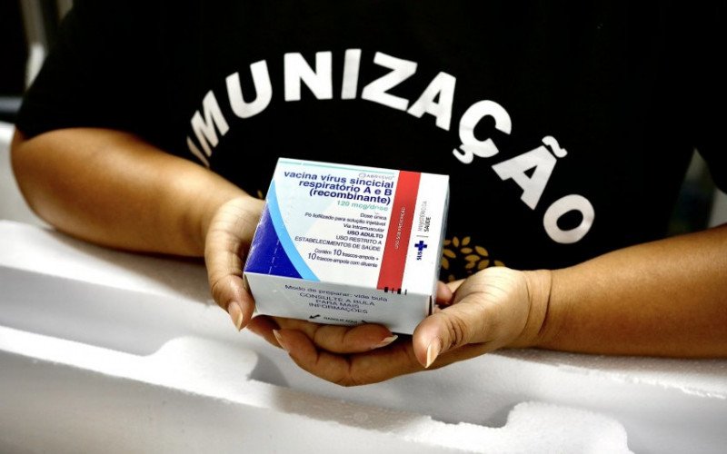 Mais de 30 mil doses de vacina que imuniza bebês contra a bronquiolite são recebidas pelo RS | abc+