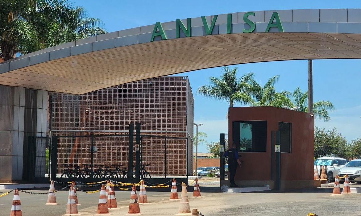 Anvisa proíbe fabricação e venda de suplementos irregulares | abc+