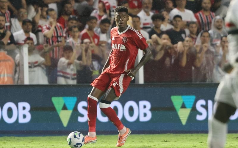 Vitão no jogo contra o São Paulo | abc+