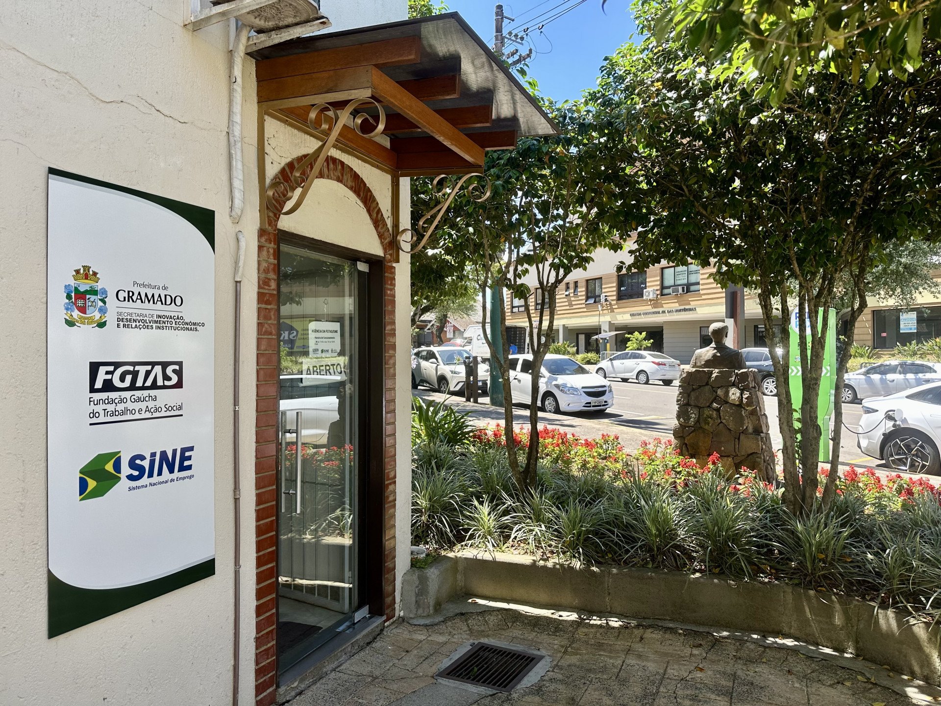 Gramado realiza cadastro em banco de talentos para facilitar a busca por emprego na cidade