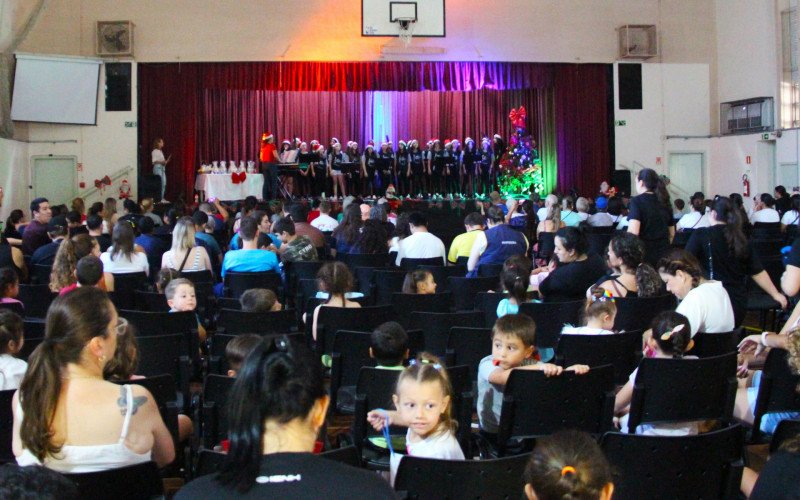 Natal Solidário contou com apresentação musical das meninas do projeto Arte em Movimento