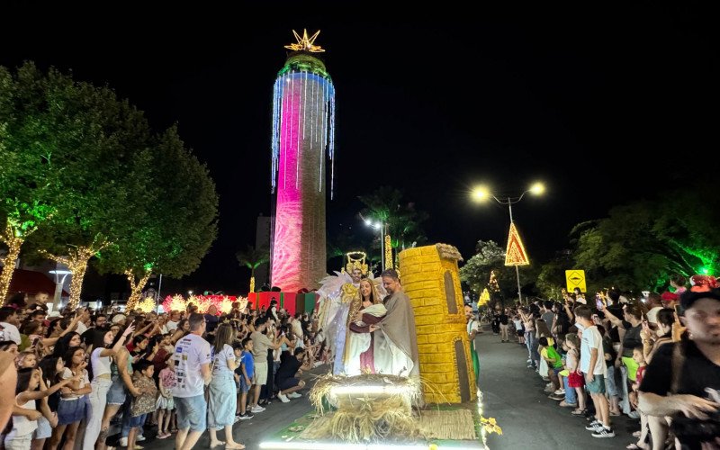 Com a chegada do Papai Noel, Campo Bom dá início ao Natal da Integração