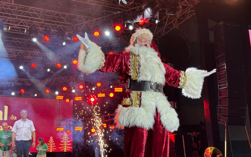Com a chegada do Papai Noel, Campo Bom dá início ao Natal da Integração