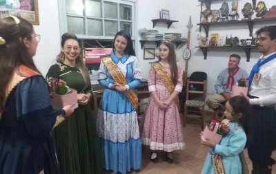 Prendas estaduais participam de encontro em CTG da região