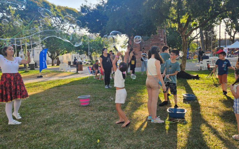 Última edição do Brique São Léo ocorreu neste domingo (7) na Praça do Imigrante