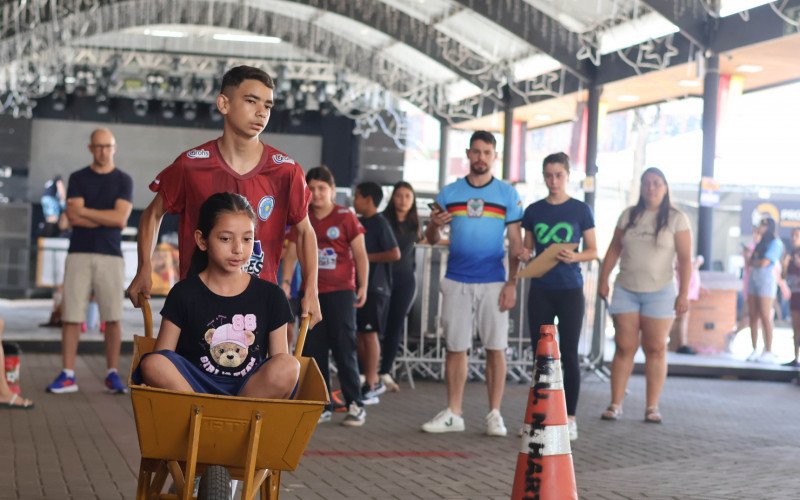 Os jogos germânicos foi outra atividade que mobilizou a comunidade de Nova Hartz neste fim de semana