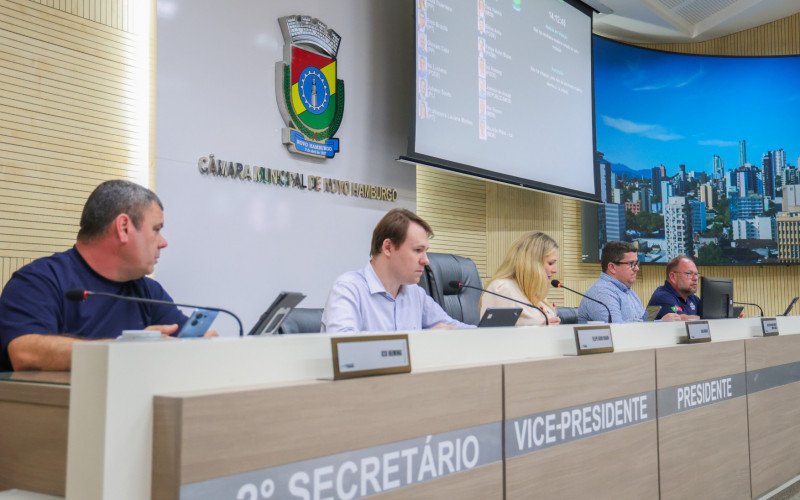 Vereadores destinam R$ 2,1 milhões para escolas e entidades em 2026 | abc+