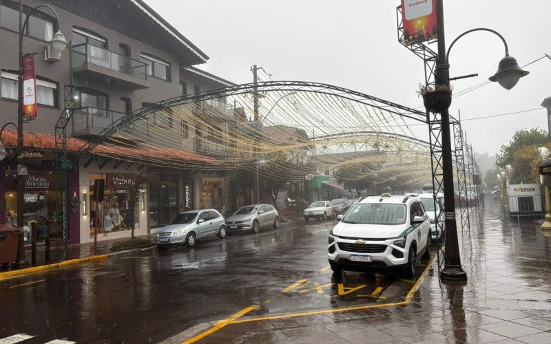 Chuva e tempo fechado em Gramado, no Centro