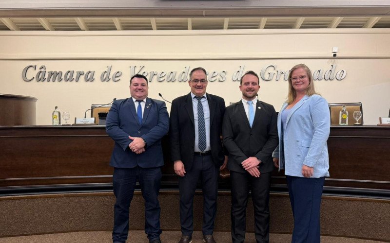 Nova mesa diretora da Câmara de Gramado para 2026