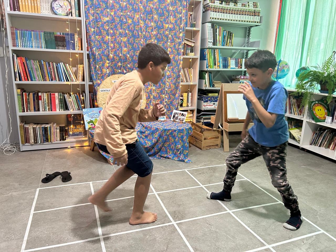 Os alunos Keinner e Eliézer estudaram a capoeira | abc+