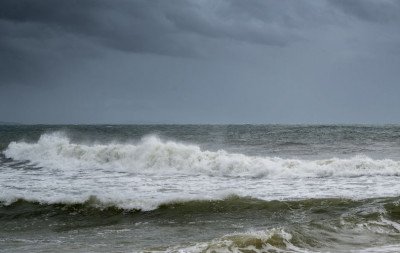 Ciclone pode provocar ressaca com ondas de até 6 metros no litoral do Sul do País