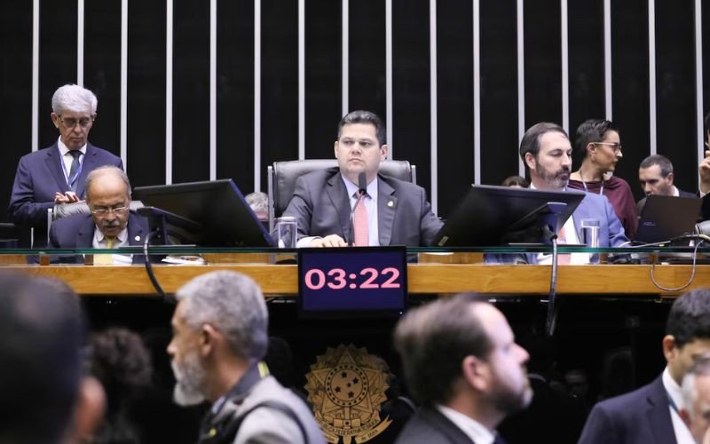 Governistas vão tentar adiar votação de projeto da dosimetria para 2026 | abc+