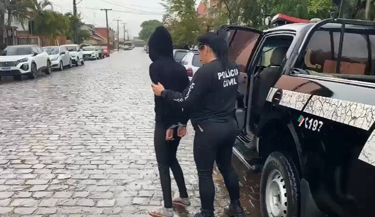 Mãe acabou presa preventivamente na manhã desta quarta-feira (10), em Canoas | abc+