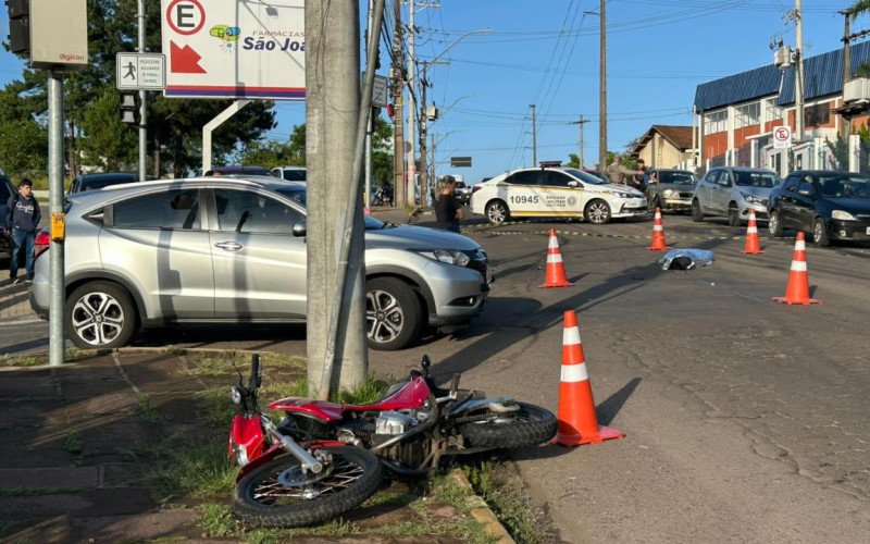 Mulher morre em acidente em Novo Hamburgo; motorista que provocou colisão fugiu do local