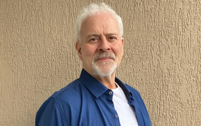 Oscar Simch vai interpretar o Papai Noel em espetáculo em São Francisco de Paula