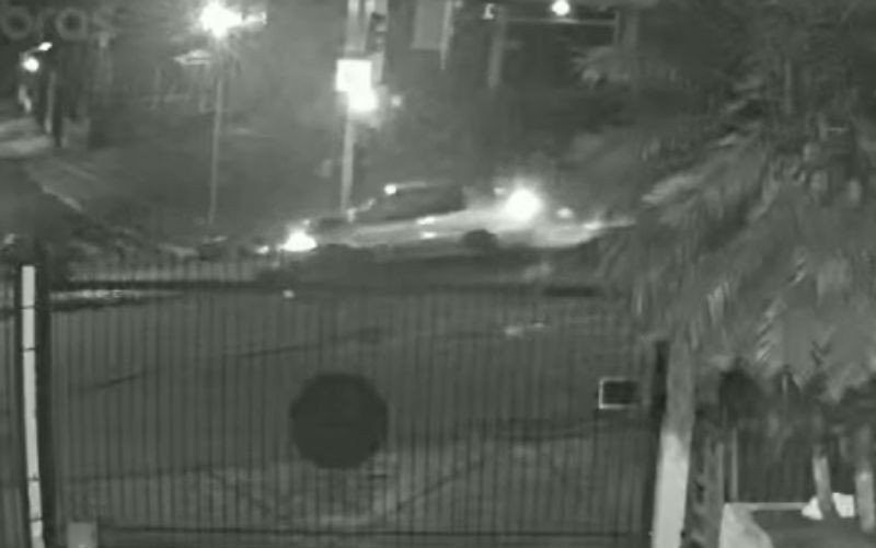 Vídeo mostra momento de acidente que causou morte de mulher e deixou motociclista ferido em Novo Hamburgo; motorista fugiu | abc+