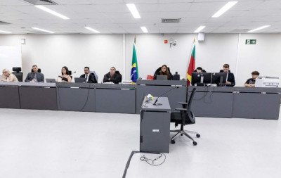 Suposto satanista acusado de matar namorada com espada e queimar corpo é condenado