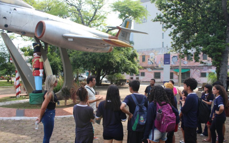 Estudantes participaram do projeto Conhecendo Canoas nesta sexta-feira (12) | abc+