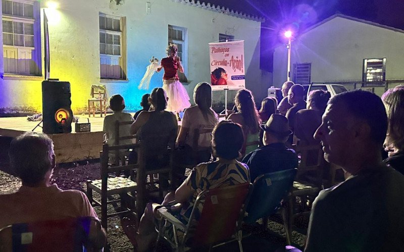 Natal da Lomba começa com risadas, famílias e música natalina em Novo Hamburgo