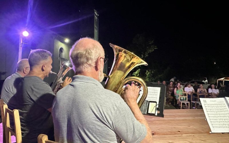 Natal da Lomba começa com risadas, famílias e música natalina em Novo Hamburgo