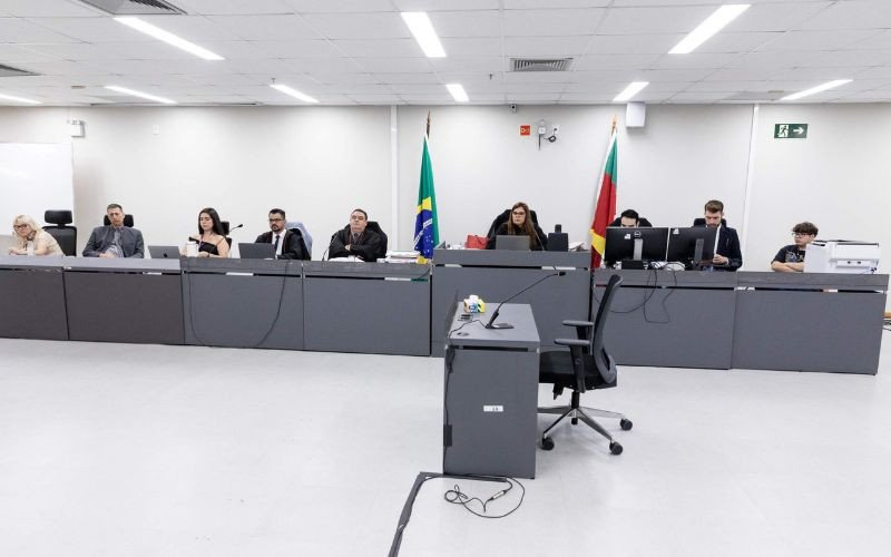 Acusado de matar namorada com espada e queimar corpo é condenado | abc+