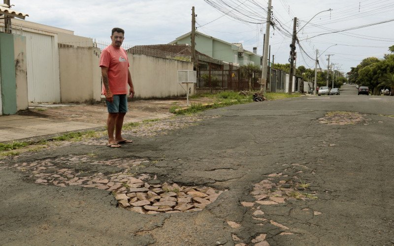 Everton reclama da quantidade de buracos na cidade | abc+