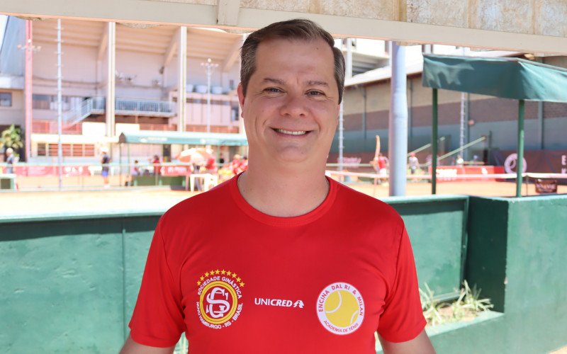 O presidente da Sociedade Gin&aacute;stica Novo Hamburgo, Jorge Leandro Dhein, fala sobre a presen&ccedil;a de Hern&aacute;n Gumy neste final de semana
