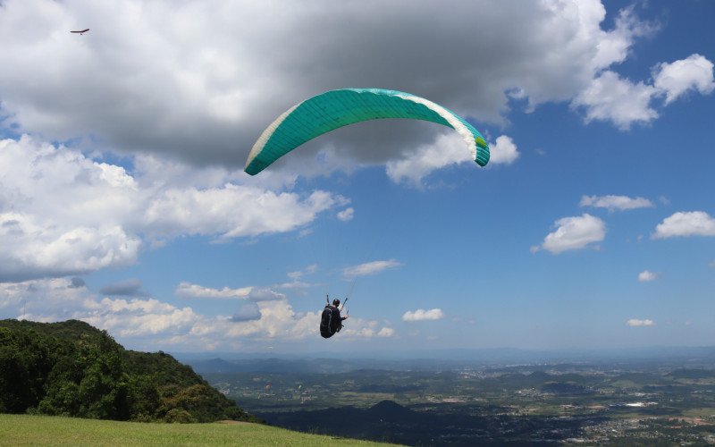 Etapa final do Campeonato Gaúcho de Parapente 2025 | abc+
