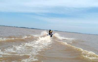 18 horas à deriva: Homem desaparecido é encontrado após queda de moto aquática no litoral norte; veja vídeo