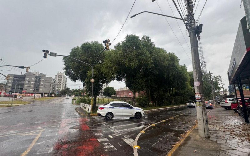 Cruzamento da Avenida Nações Unidas com a Rua Primeiro de Maio, no bairro Rincão