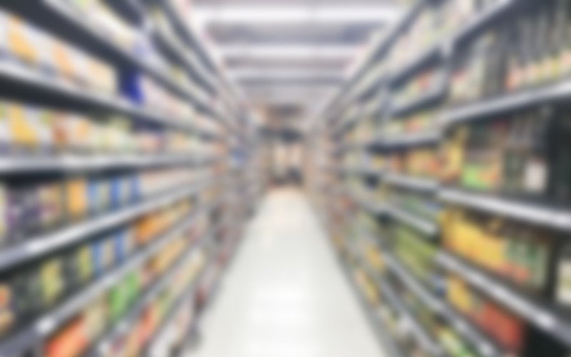 Diversos produtos, alguns bem conhecidos pelos brasileiros, foram retirados das prateleiras do supermercado em 2025 | abc+